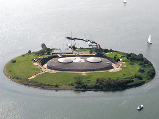 Een luchtfoto van het Fort aan het Pampus.